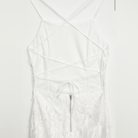 🆕•LULUS• White Fringe Lace-Up Mini Dress - Picture 5 of 6